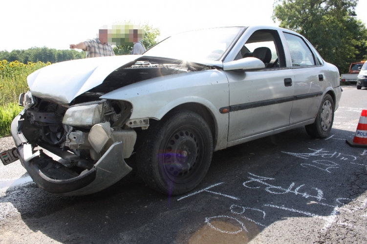 négy gépkocsi ütközött