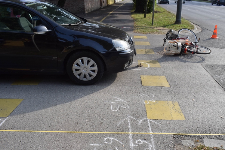 baleset Békéscsaba, Bartók Béla út Október 6. utca